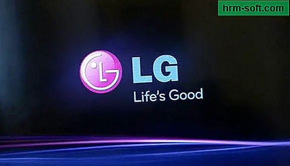כיצד להפעיל את הטלוויזיה של LG ללא שלט רחוק