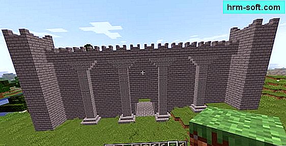 Hogyan készítsünk falakat a Minecraftban