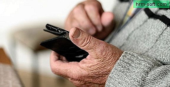 Meilleur téléphone mobile pour les personnes âgées: guide d'achat