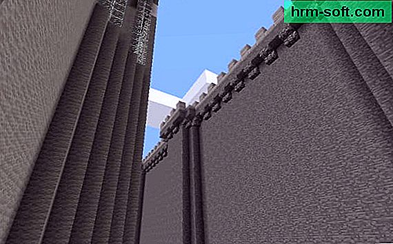 לאחר שבנית את המקלט שלך כדי לשרוד בעולם Minecraft, היה לך רעיון מבריק להגדיל את ההגנות של המבנה בו אתה גר על ידי הקמת טירה שתוכל להרחיק אויבים.
